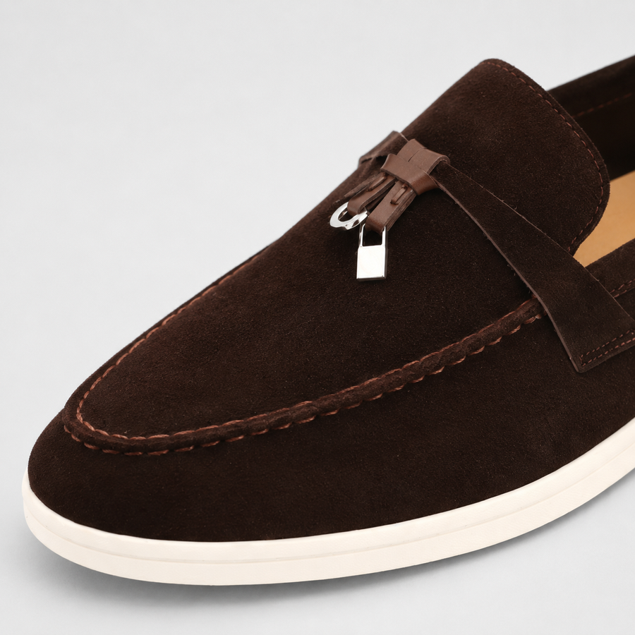 Mocassin Femme en Daim Marron à Glands – Élégance Simple et Discrète