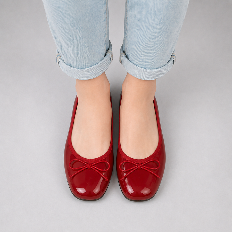 Ballerines femme rouges à bout rond vues du dessus avec nœud papillon