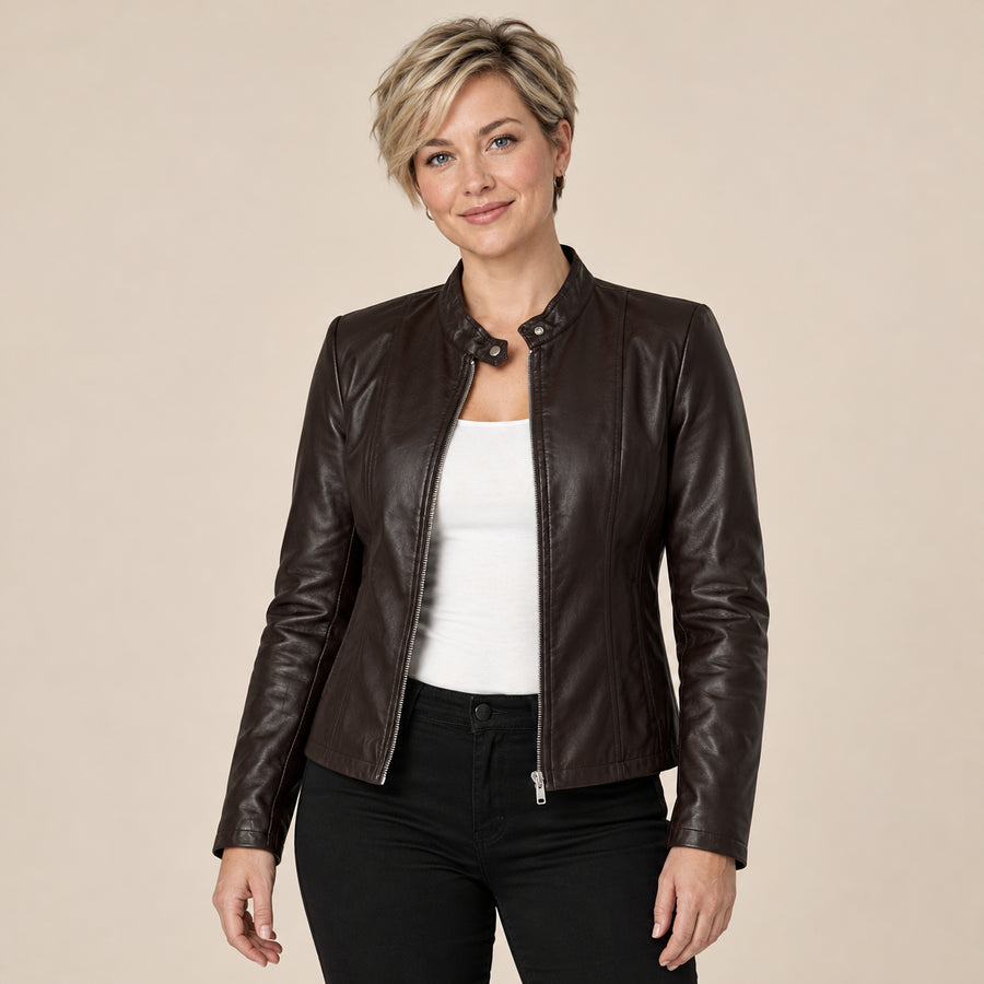 Blouson Biker Femme - Simili Cuir Zip Intégral Col Montant - Café - photo portée sur fond beige