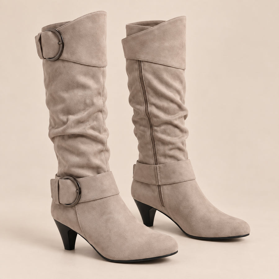 Bottes Slouchy Femme - Suédine à Boucles Anneau Talon Cône - Beige - bottes seules sur fond beige