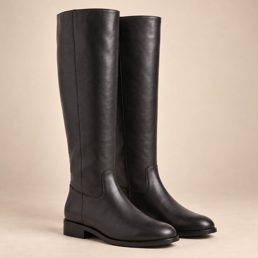 Bottes Cavalières Plates Femme - Simili Souple Sans Fermeture - Noir - vue non portée sur fond beige