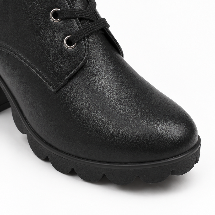 Bottines en similicuir à lacet
