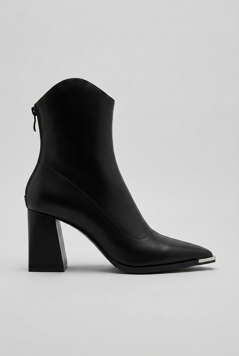 Bottines à talons bout pointus