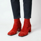 Bottines à talons en daim - tendance automne chic - Rouge