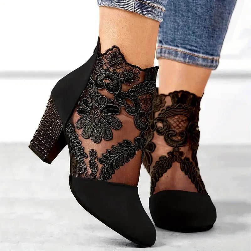 Escarpin femme silhouette classique à talon - vue d'ensemble posé