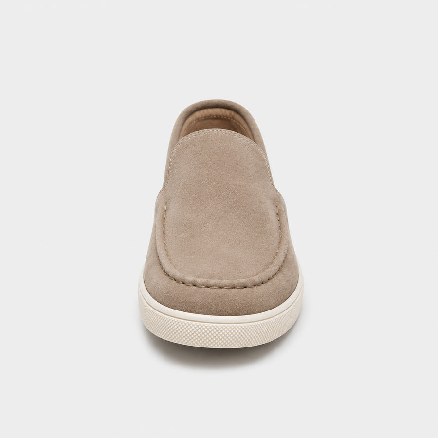 Mocassin beige a enfiler en cuir pour homme vue de face