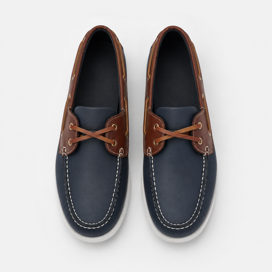 mocassin bicolore bleue et marron a lacet vue de hauteur non portee