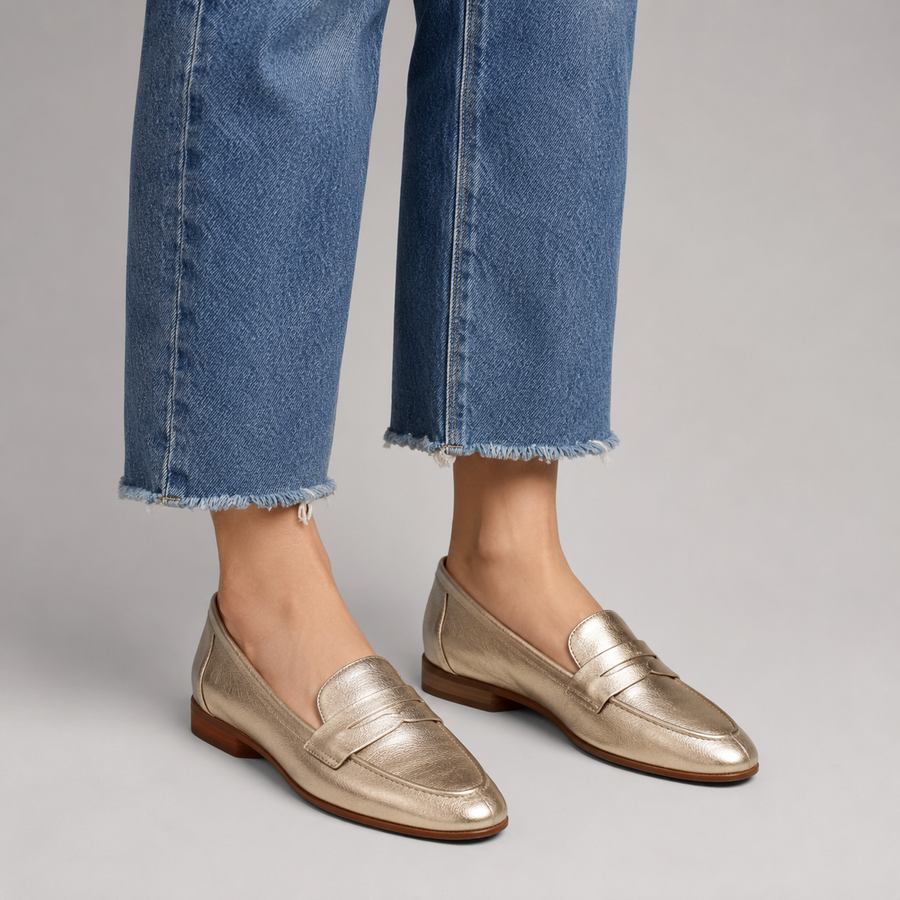 mocassin femme patchwork a bout rond vue portée en arret vision moyenne proche 