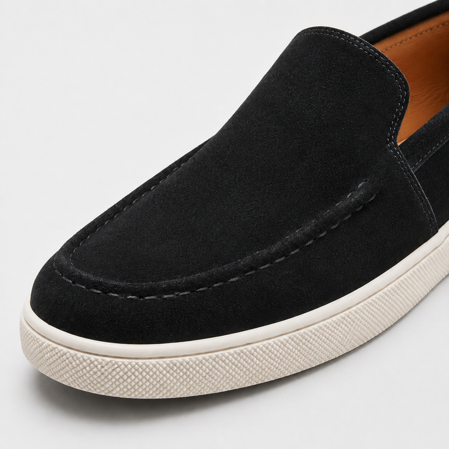 Mocassin noir a enfiler en cuir pour homme vue detaille