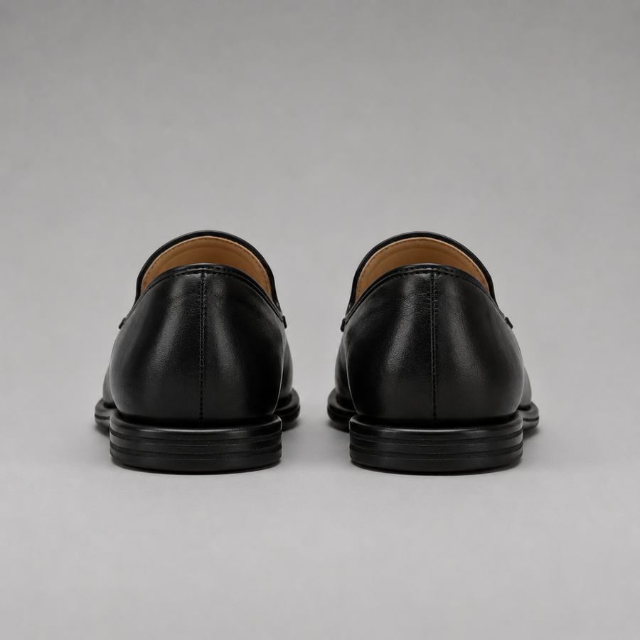 Mocassin femme noir style loafer - vue d'ensemble posé