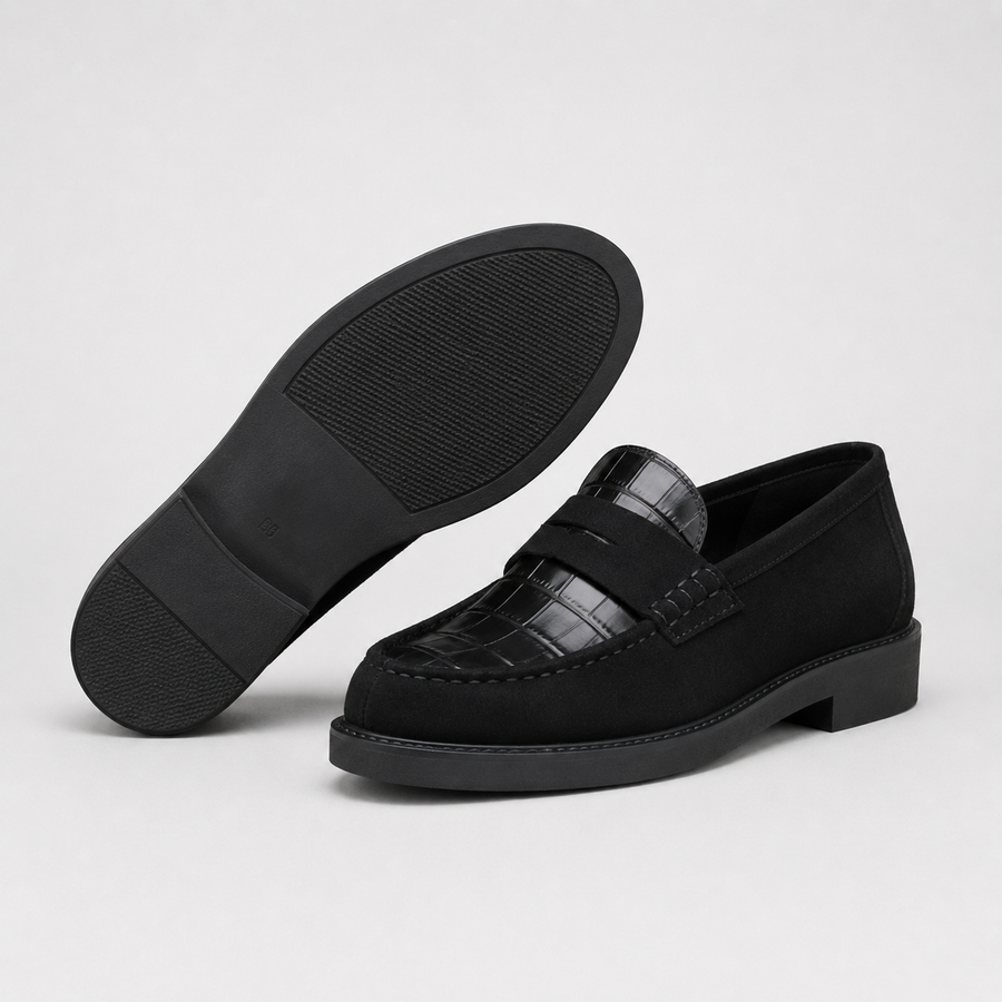 Semelle d’un mocassin noir confortable pour femme