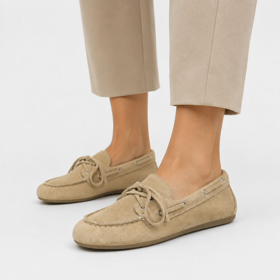 Mocassin femme style bateau à lacet - vue d'ensemble posé