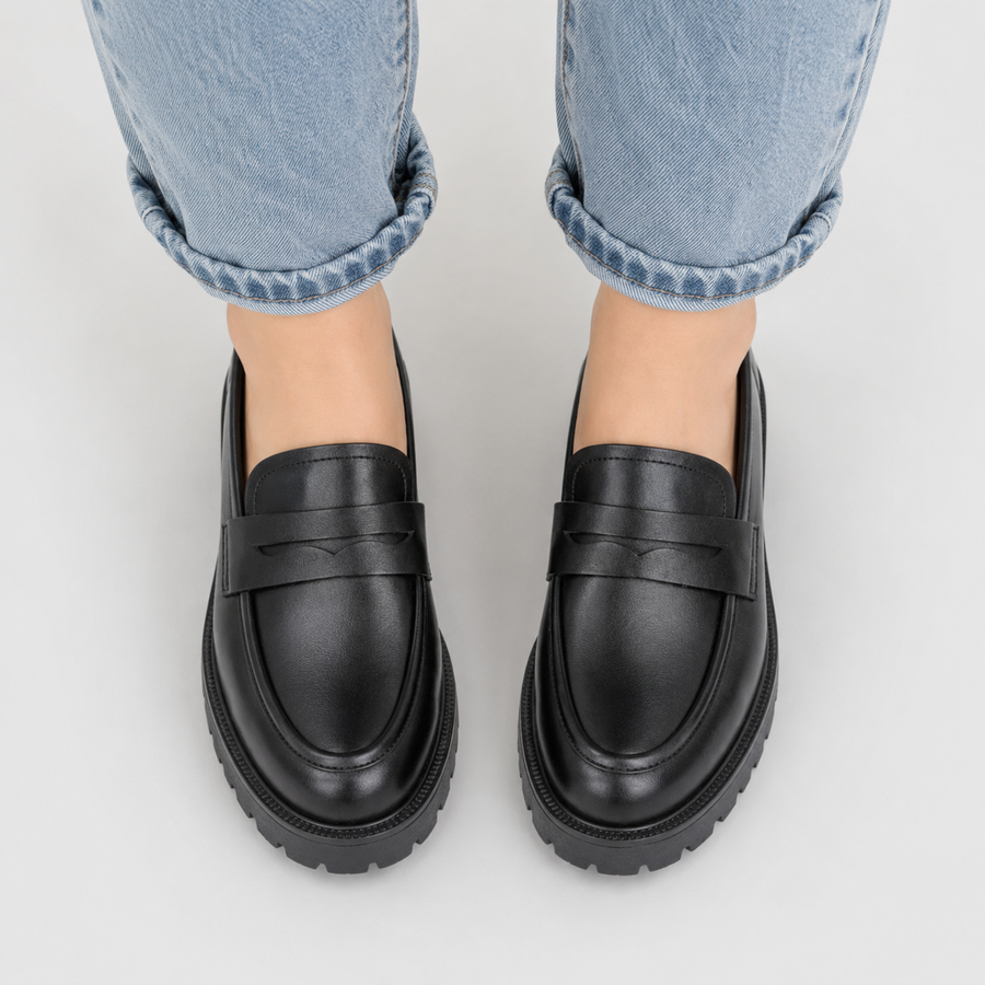 Mocassins plateforme en cuir noir pour femme vus du dessus