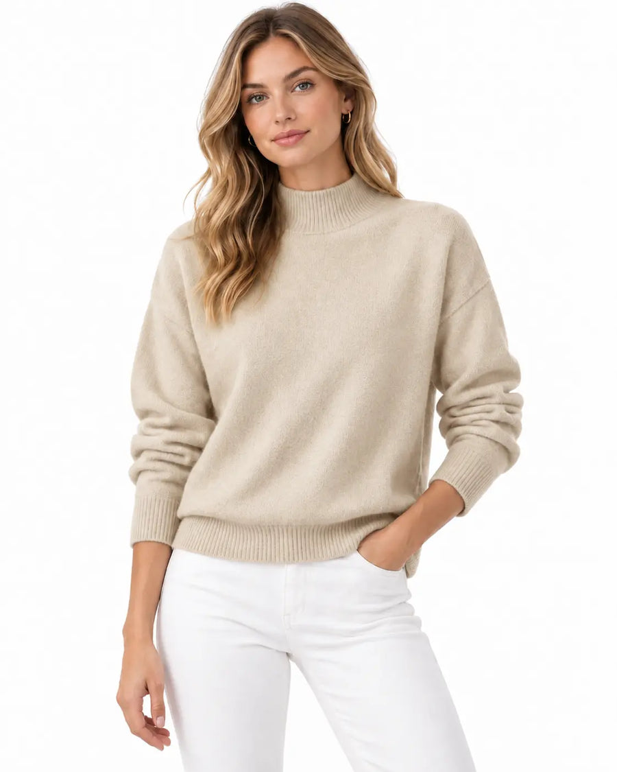 Pull Femme Col Roulé Maille Côtelée Beige porté