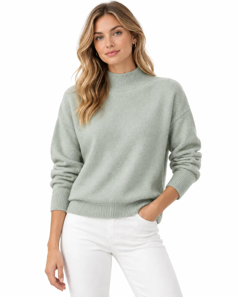 Pull Femme Col Roulé Maille Côtelée Vert clair porté