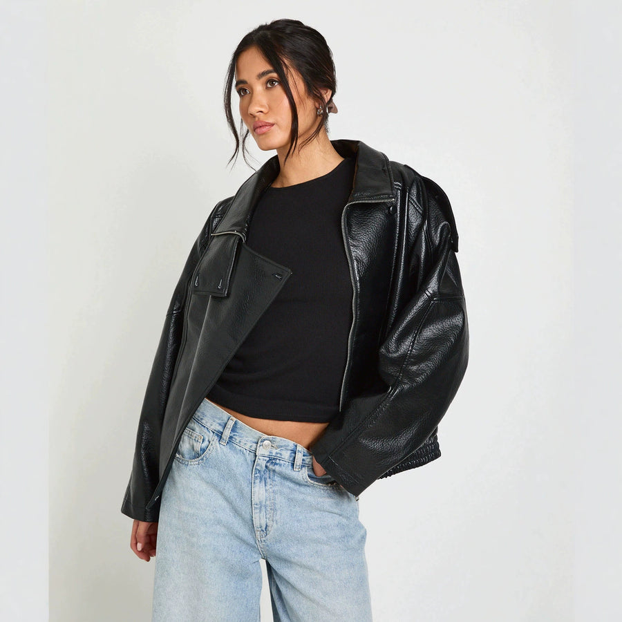 Veste en cuir femme - vue d'ensemble posée