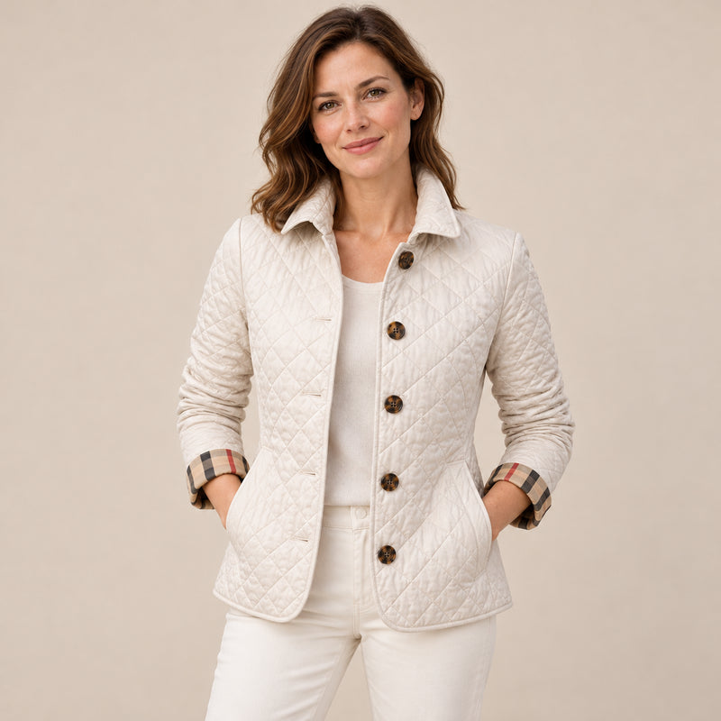 Veste Matelassée Femme - Col Rabattu Fermeture Boutons - Blanc - photo portée sur fond beige